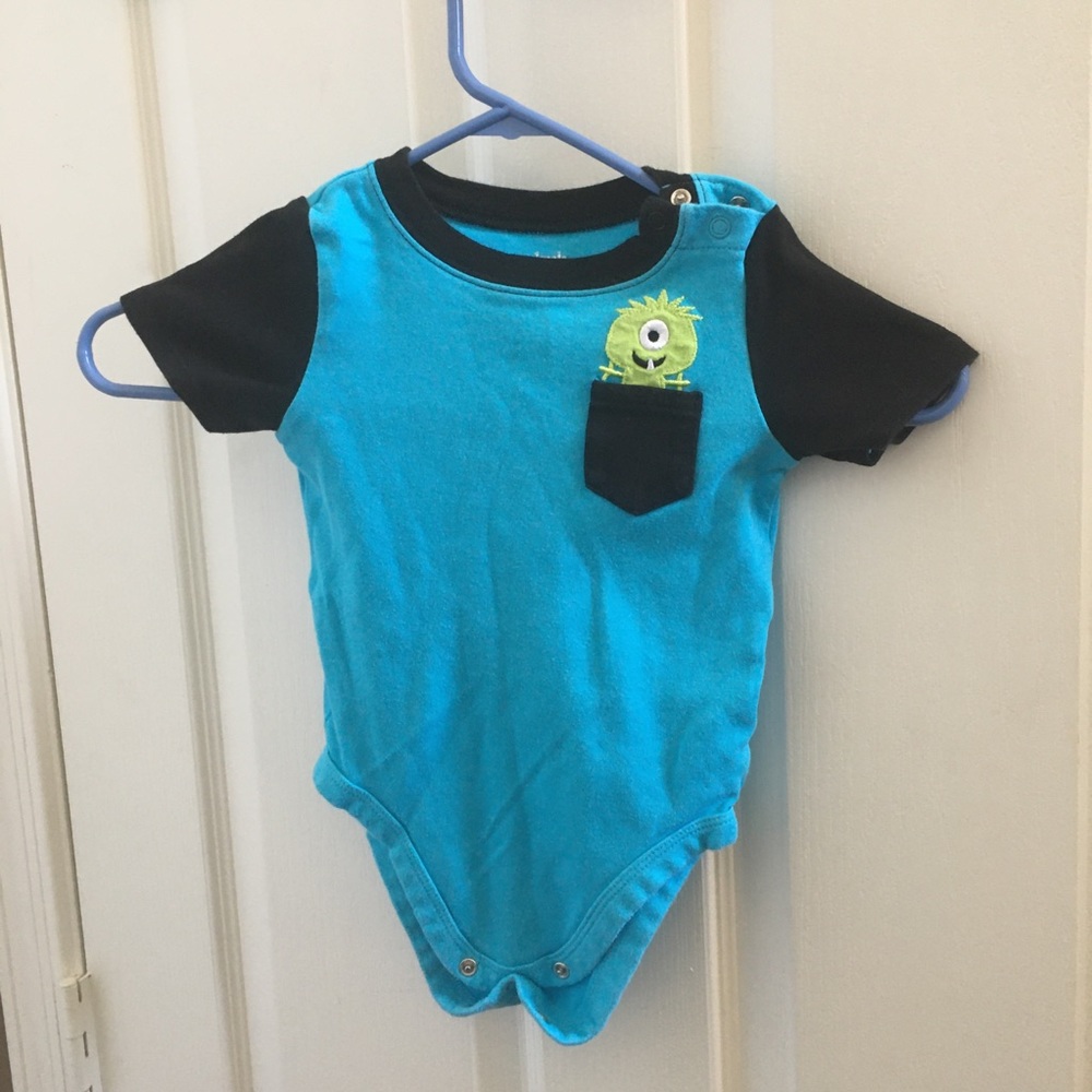 Little boys’ Garanimals Onesie (18 months)